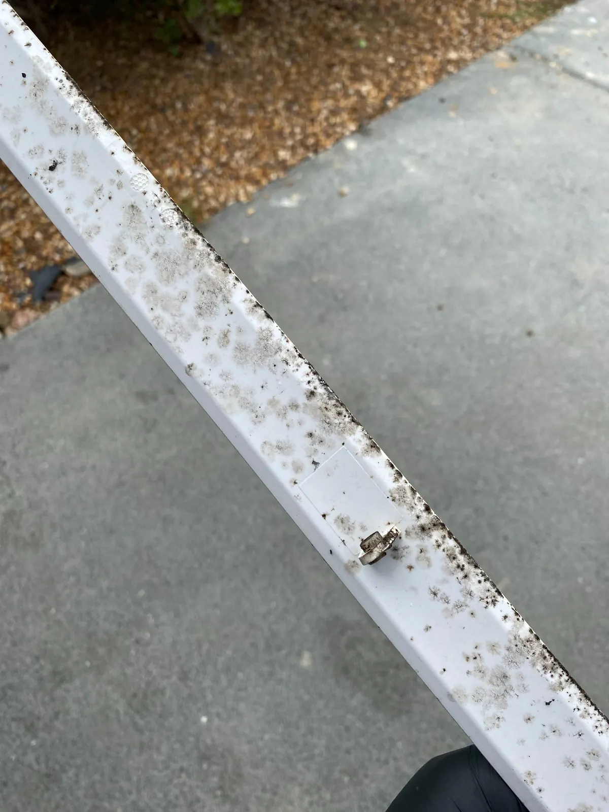 Split-system air conditioner louvre before deep cleaning